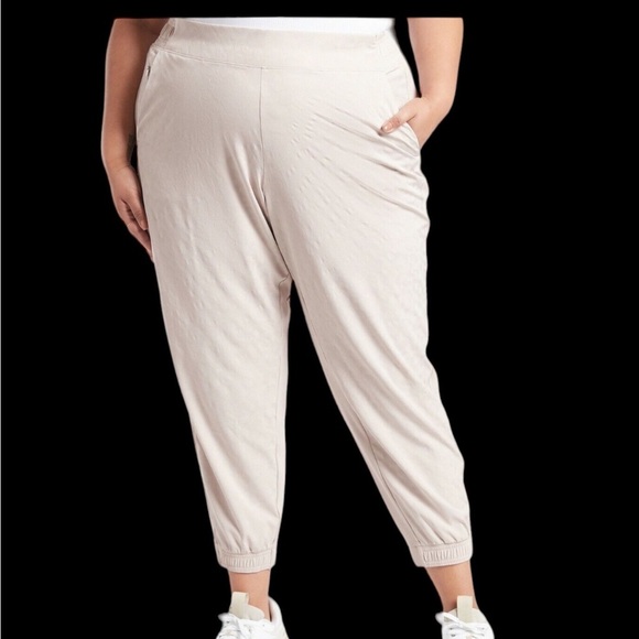 Women’s Athleta 18 Brooklyn Comfortable Joggers Pants Camo Beige Ankle Stretch - Picture 3 of 16